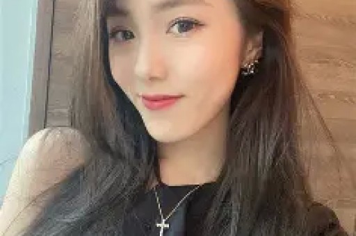 网红司晓迪直播骂白鹿素颜普通、媚男看不起人！评论区翻车连闺蜜都拆台蹭热度翻车最快的一次