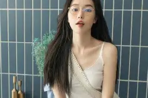 “造星工厂”隐患重重：股东沦为老赖顶流明星出走曾签约杨幂、迪丽热巴