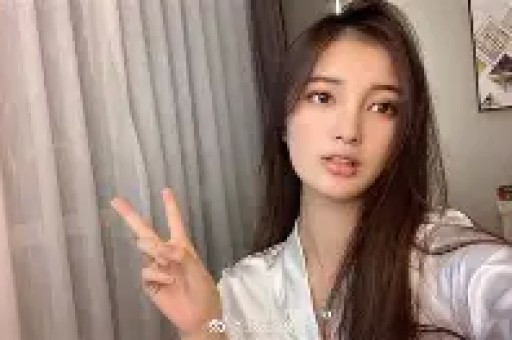 好久没见过明星公开吐槽明星了这姐说话好猛……