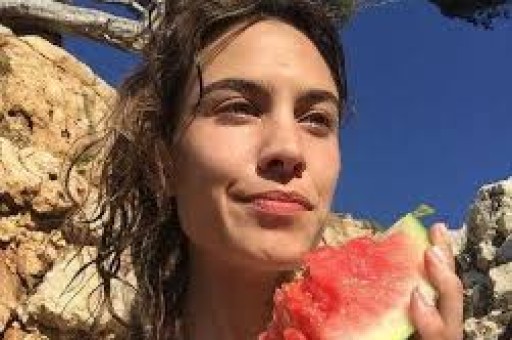 叶珂打破沉默！生女后分手内幕曝光黄晓明感情生活被深扒